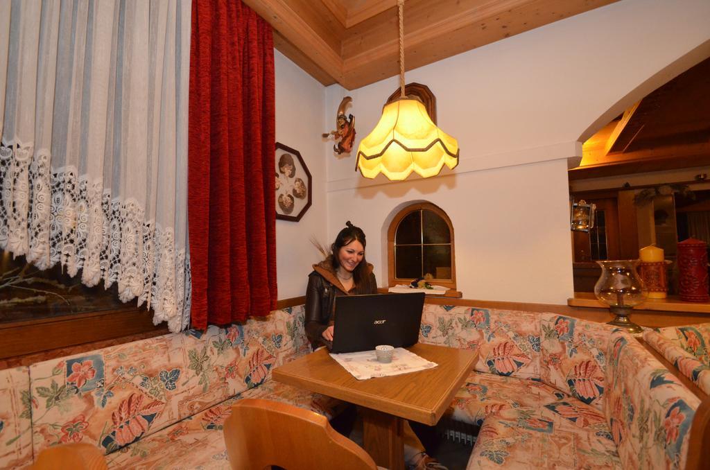 Hotel Albe Rocca Pietore Bagian luar foto