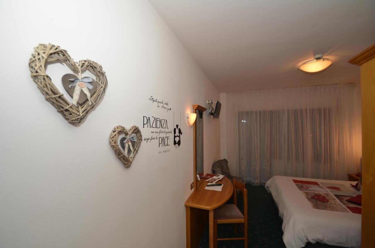 Hotel Albe Rocca Pietore Bagian luar foto