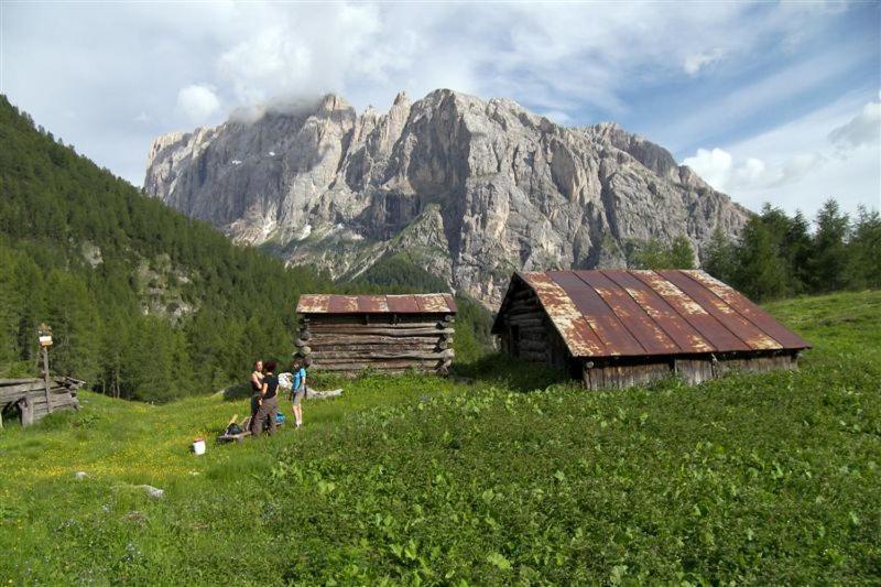 Hotel Albe Rocca Pietore Bagian luar foto